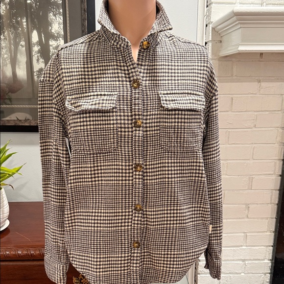 Hollister Tops - Hollister Flanned Brown and White Houndstooth Button-Up Shirt